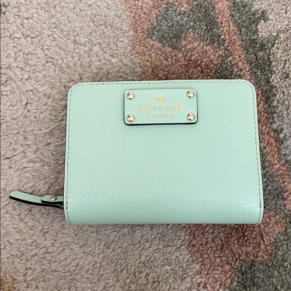 Kate Spade • Wallet - Picture 5 of 6
